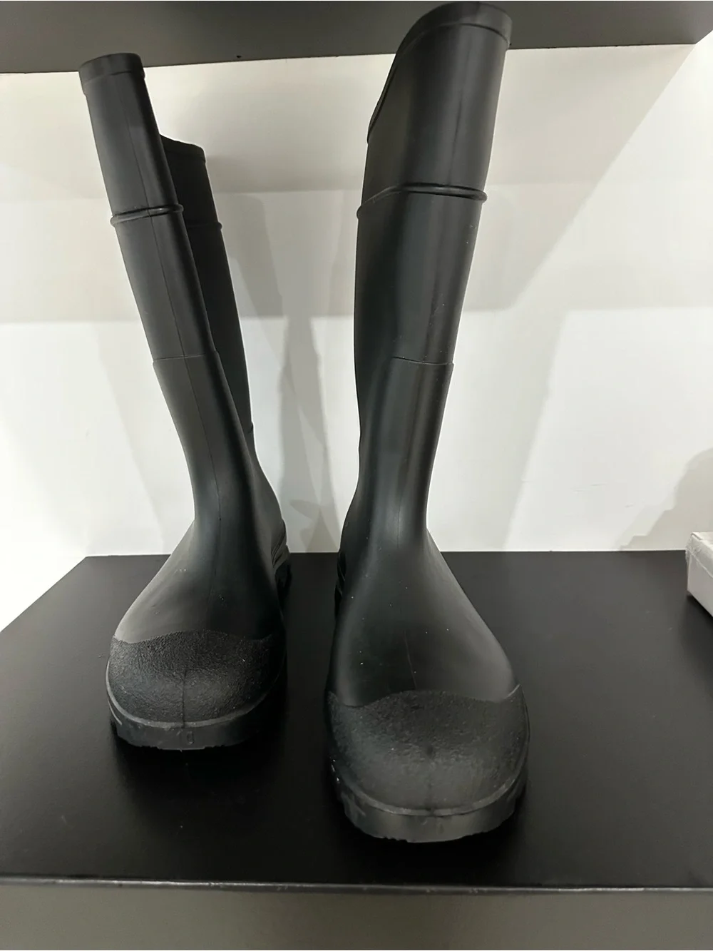 SERVUS WORK BOOTS, MADE IN USA, TECHNOLOGY AND COMFORT IN 14” SIZE: 10 MENS.